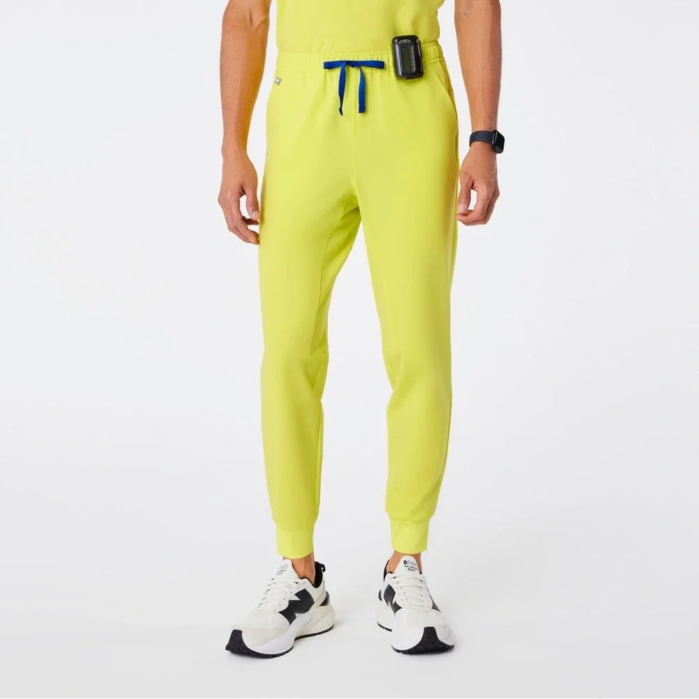 NWT Figs Scrub SET for MEN in size M, Leon top and Tansen joggers regular - Picture 2 of 4